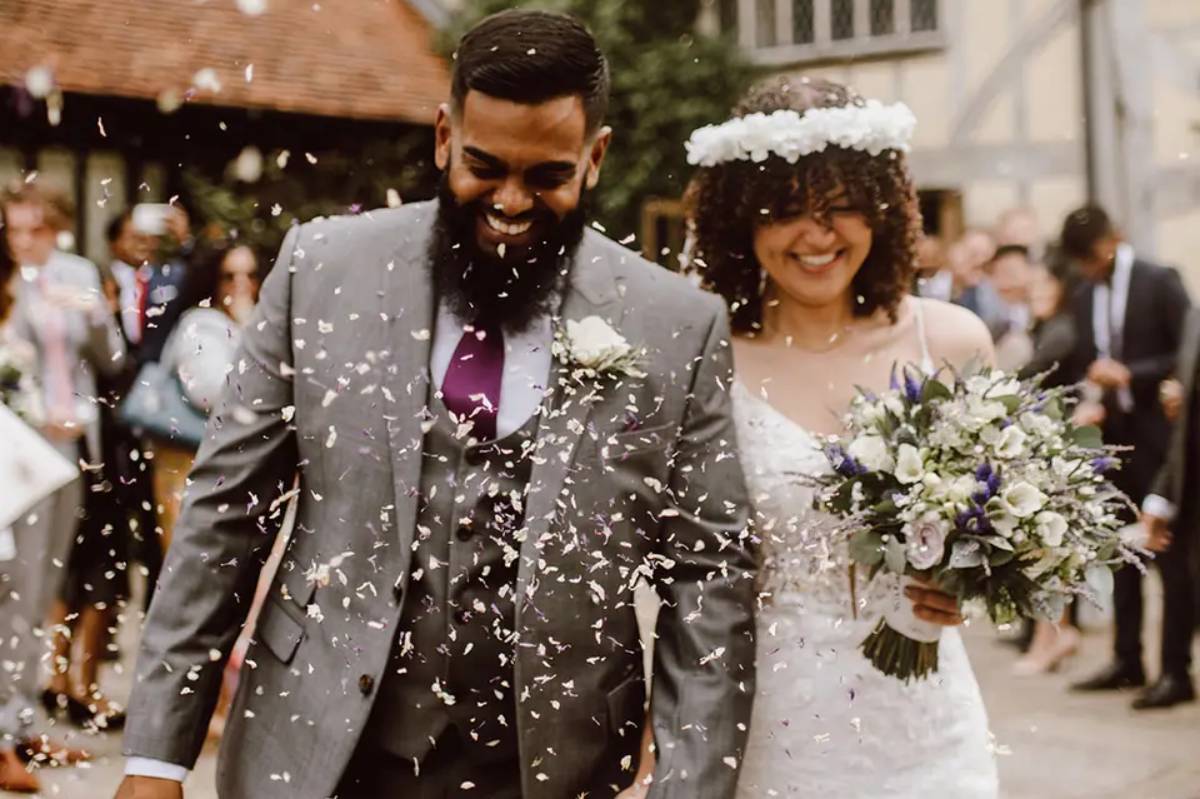 Can a notary public officiate a wedding? Exploring responsibilities