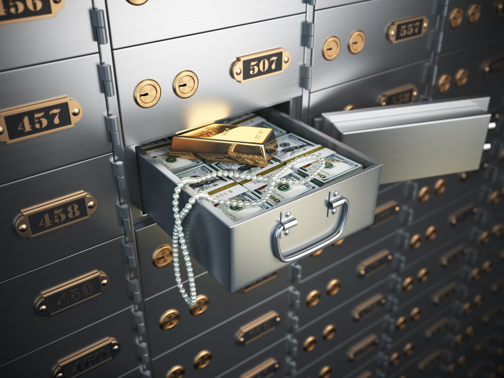 List of contents in a safe deposit box: what it should look like